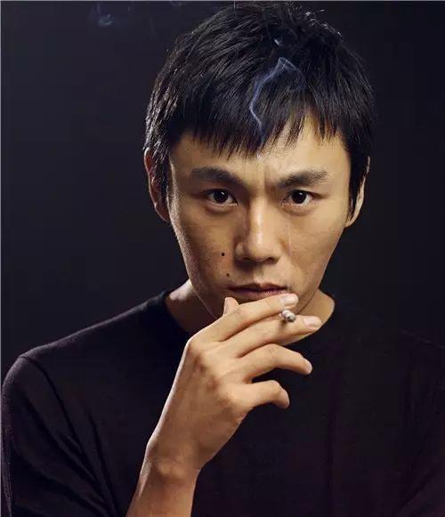 娛樂圈的吃瓜影帝一口氣看完,影帝一口氣吃盡瓜料，揭秘幕后真相