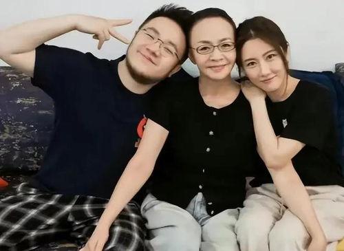 娛樂(lè)八卦吃瓜群,揭秘吃瓜群背后的八卦秘聞