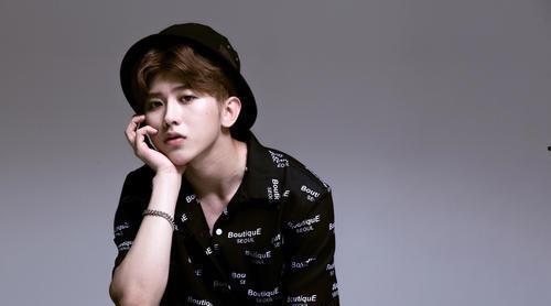 娛樂吃瓜八卦蔡徐坤是誰,娛樂界新晉流量小生，吃瓜群眾熱議焦點(diǎn)