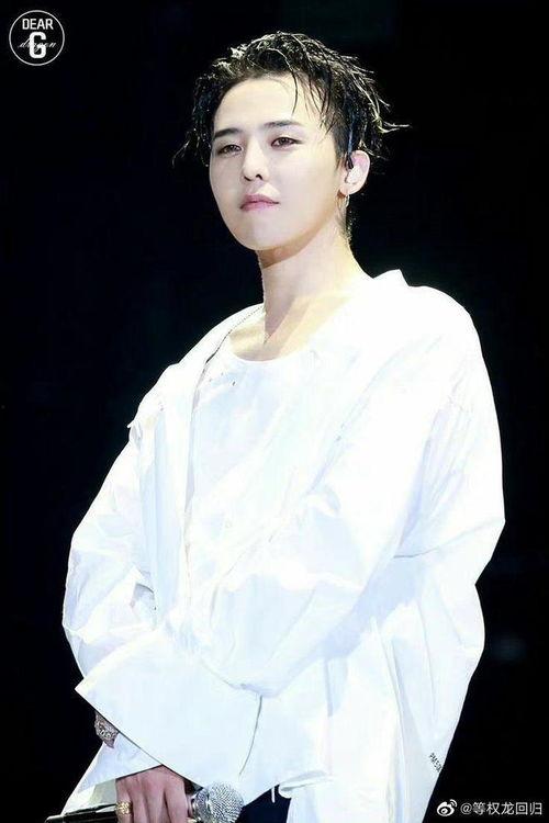 娛樂吃瓜權(quán)志龍,娛樂吃瓜界的風(fēng)云人物，揭秘他的明星生活與影響力”