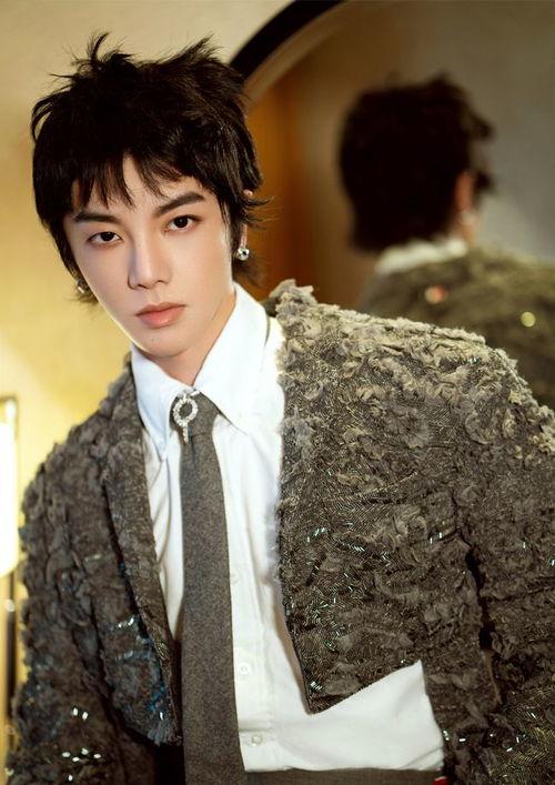 華晨宇吃瓜娛樂圈,吃瓜成癮揭秘幕后故事