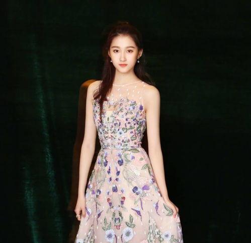 吃瓜娛樂圈關(guān)曉彤,娛樂圈的青春女神與成長之路