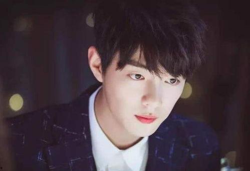 肖戰(zhàn)八卦?shī)蕵?lè)吃瓜,揭秘明星幕后生活，吃瓜群眾狂歡時(shí)刻