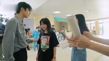 愛(ài)娛樂(lè)得吃瓜歡,揭秘娛樂(lè)圈背后的故事與笑料