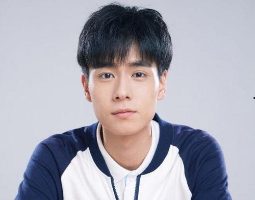 吃瓜娛樂(lè)圈李現(xiàn)和胡一天,娛樂(lè)圈的瓜田新秀