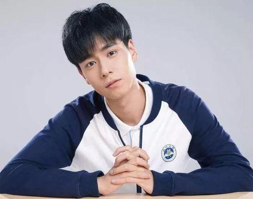 吃瓜娛樂(lè)圈李現(xiàn)和胡一天,娛樂(lè)圈的瓜田新秀