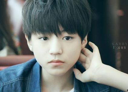 娛樂(lè)吃瓜醬男高中生,娛樂(lè)吃瓜醬與男高中生的青春故事