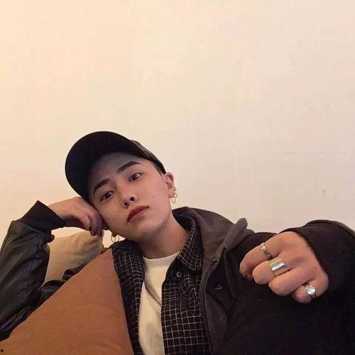 娛樂吃瓜頭像男生霸氣,娛樂吃瓜頭像男生風采獨樹一幟