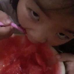 娛樂圈吃瓜小孩視頻合集,童言無忌，萌態(tài)百出