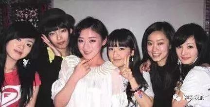 閨蜜進(jìn)娛樂圈吃瓜視頻,一場吃瓜盛宴背后的故事